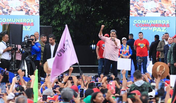 Nicolás Maduro - X