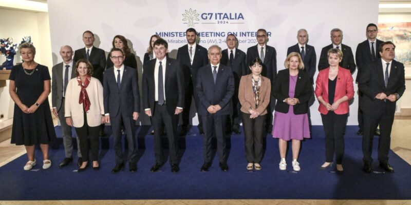 G7