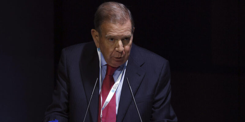 Edmundo González en España