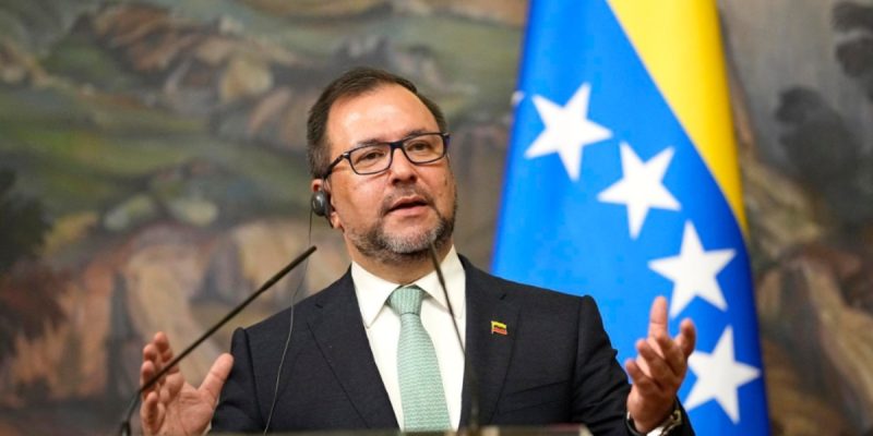 Yván Gil
