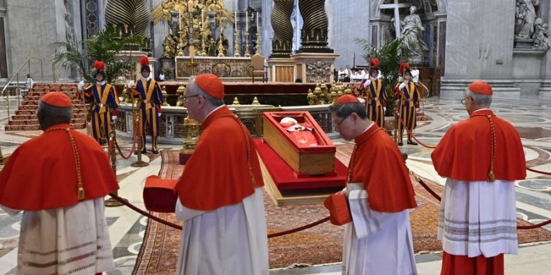 Féretro del papa Francisco