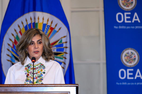 Laura Gil