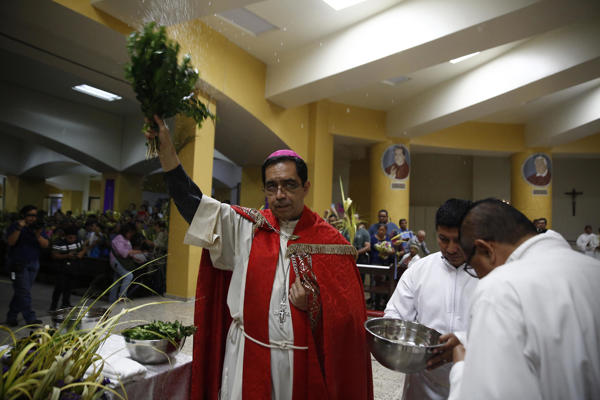 Arzobispo salvadoreño