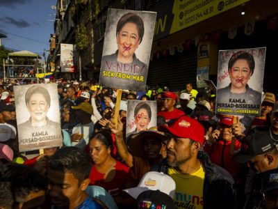 marcha en contra de Kamla Persad-Bissessar