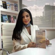 Escritora - Andreina Gamez