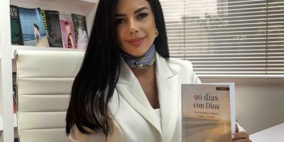 Escritora - Andreina Gamez