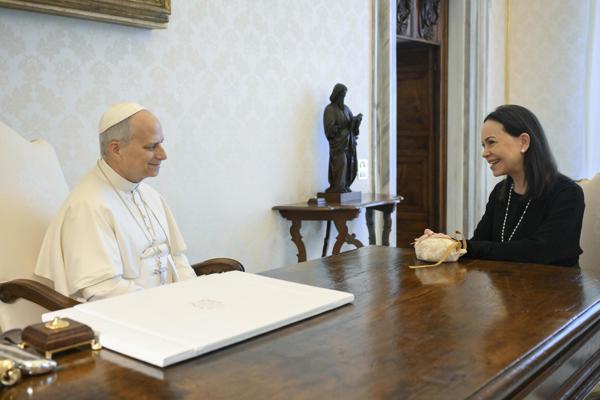 papa León XIV y María Corina Machado