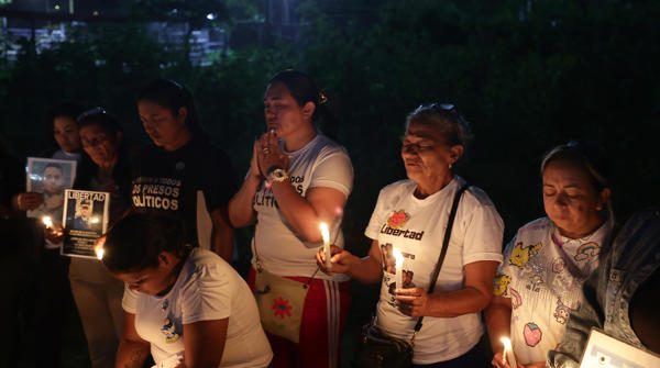 Familiares de presos políticos
