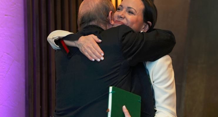 Hugo de Zela y María Corina Machado