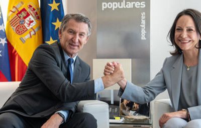 Alberto Nuñez Feijóo y María Corina Machado