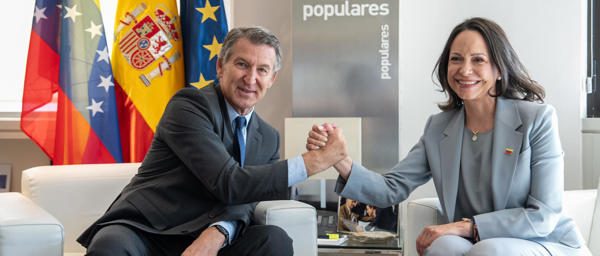 Alberto Nuñez Feijóo y María Corina Machado