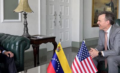 John Barrett - encargado de negocios de EEUU