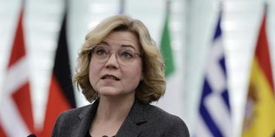 Henna Virkkunen - Bruselas - Google