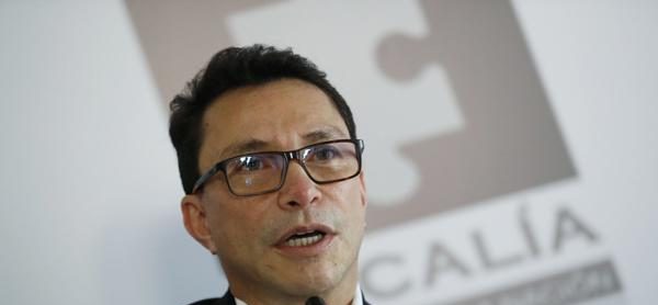 Exgobernador colombiano abandona carrera presidencial y se une a candidato de izquierda