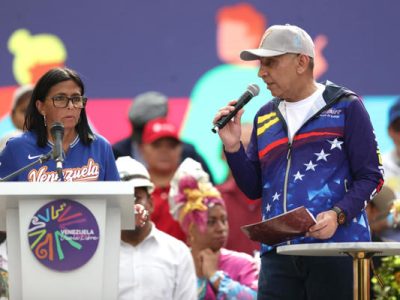 Delcy Rodríguez y Carlos Alexis Castillo