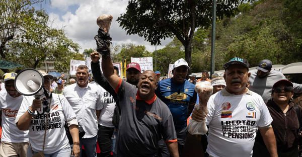 Sindicatos llaman a protestar por elecciones en Venezuela