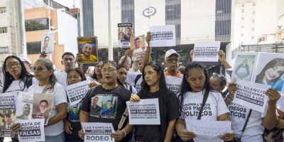 Familiares denuncian que Fiscalía incumple "acuerdos" sobre presos políticos en Venezuela