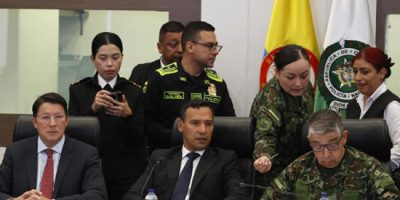 Autoridades colombianas garantizan la transparencia de los resultados en la segunda vuelta presidencial de Colombia