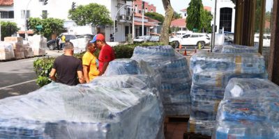 Ciudadanos en Panamá donan cien toneladas de ayuda humanitaria para Venezuela