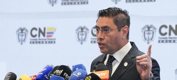 La autoridad electoral colombiana elude dar una fecha para declarar al presidente electo