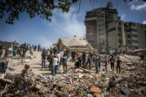 Más de 100 edificios colapsados en La Guaira, estado con mayor afectación por terremotos