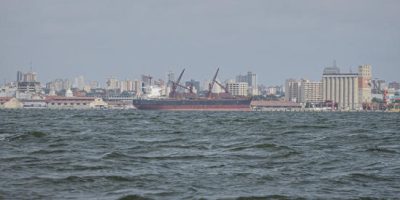 Repsol firma un acuerdo con Venezuela para explorar una nueva zona petrolífera en el país
