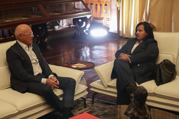 Jorge Rodríguez y Dinorah Figuera