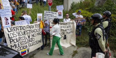 "¡Elecciones ya!", reclaman sindicatos en Venezuela ante Embajada de EE.UU. en Caracas