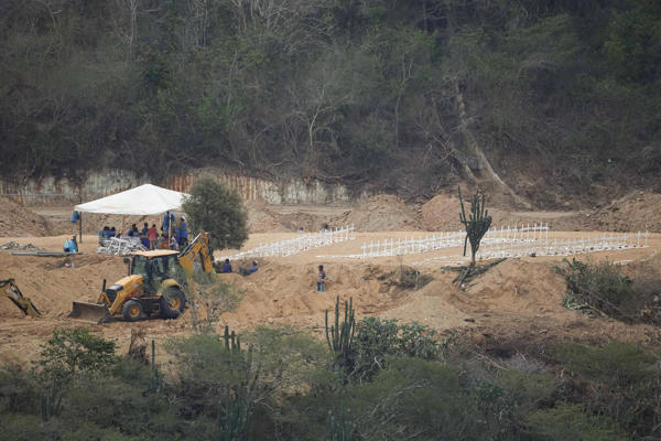 Centenares de víctimas sin identificar de terremotos son enterradas en La Guaira