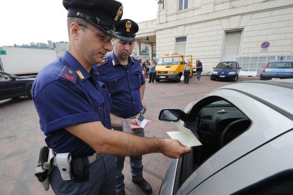 Italia considera suspender el acuerdo de Schengen con España por la situación en Ceuta