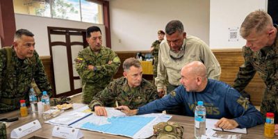 Fuerzas militares de EEUU, Colombia y Ecuador preparan ofensiva contra narcos en frontera