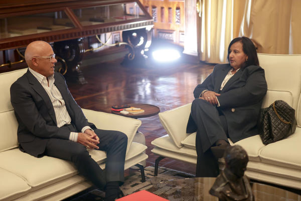 Jorge Rodríguez y Dinorah Figuera
