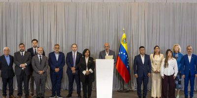 Primeros acuerdos del diálogo en Venezuela apuntan a la Justicia y al oro en Inglaterra
