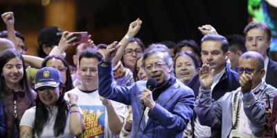 Petro dice que el gobierno de De la Espriella será "breve" e insiste en un supuesto fraude