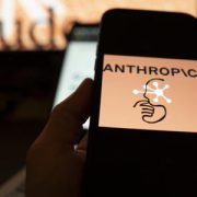 Un informe británico advierte de comportamientos autónomos y engañosos de modelos de inteligencia artificial