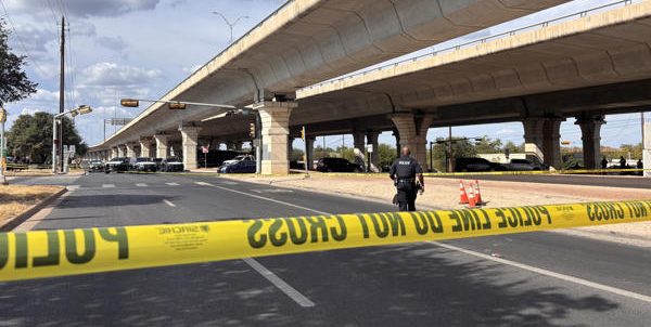 Migrante venezolano herido por disparos de ICE fue trasladado a un centro de detención