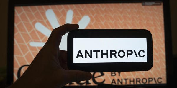 Dimite un ingeniero de Anthropic porque su compañía y OpenAI juegan "con nuestras vidas"
