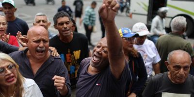 Sindicatos en Venezuela protestan para presionar por elecciones ante diálogo con oposición