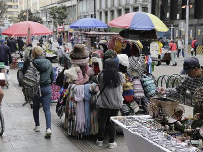 El Gobierno de Colombia apela al FMI tras denunciar su crisis fiscal "más crítica"