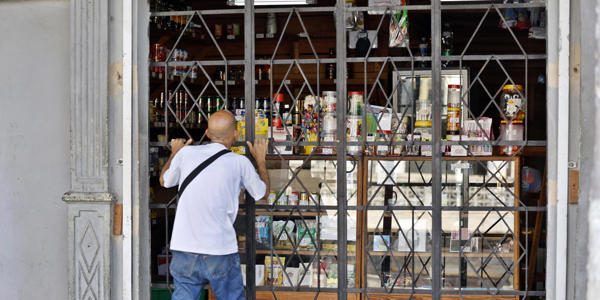 Cuba autoriza contratación directa, cuentas bancarias en el exterior y apertura turística