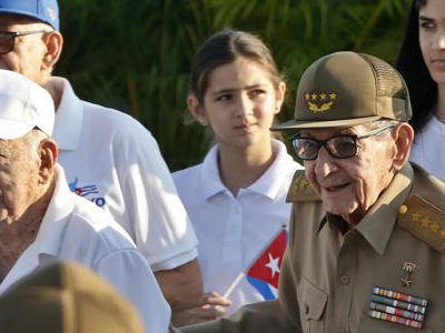 Raúl Castro participa en un acto público en Cuba tras los rumores sobre su estado de salud