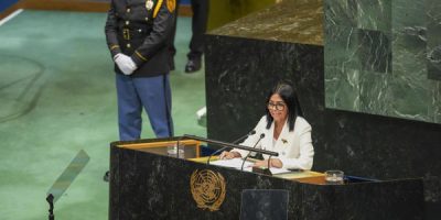 Delcy Rodríguez promete ante la ONU comicios en Venezuela y destaca la relación con Trump
