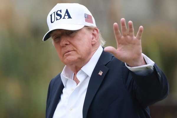 Trump pide a Ucrania dejar de atacar bases rusas