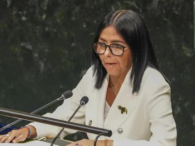 Delcy Rodríguez agradece a Donald Trump su "disposición a retomar el camino" del diálogo