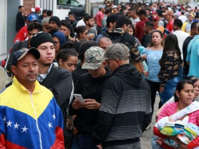 venezolanos-perú-referencial