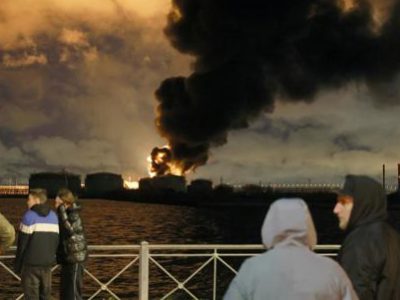 Ucrania lanza contra San Petersburgo uno de los mayores ataques con drones de la guerra