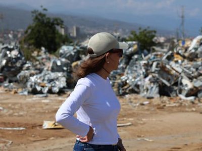 María Corina Machado visita estado devastado por doble terremoto y se reúne con afectados