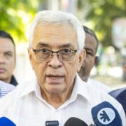 Una coalición opositora exige fecha "precisa y próxima" de presidenciales en Venezuela