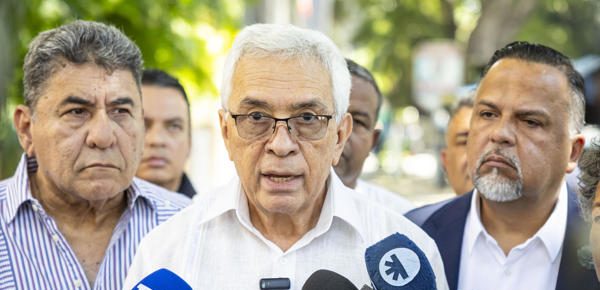 Una coalición opositora exige fecha "precisa y próxima" de presidenciales en Venezuela
