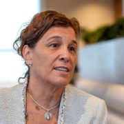 Casi 26.000 niños migrantes no acompañados afrontan "crisis" legal en EEUU, alerta ONG